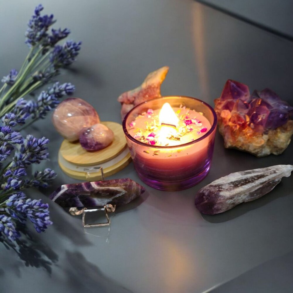 🆕♡ Handmade Lavender Scented Candle With Crystal Pendant & Bamboo Lid 2 Left - Picture 12 of 16